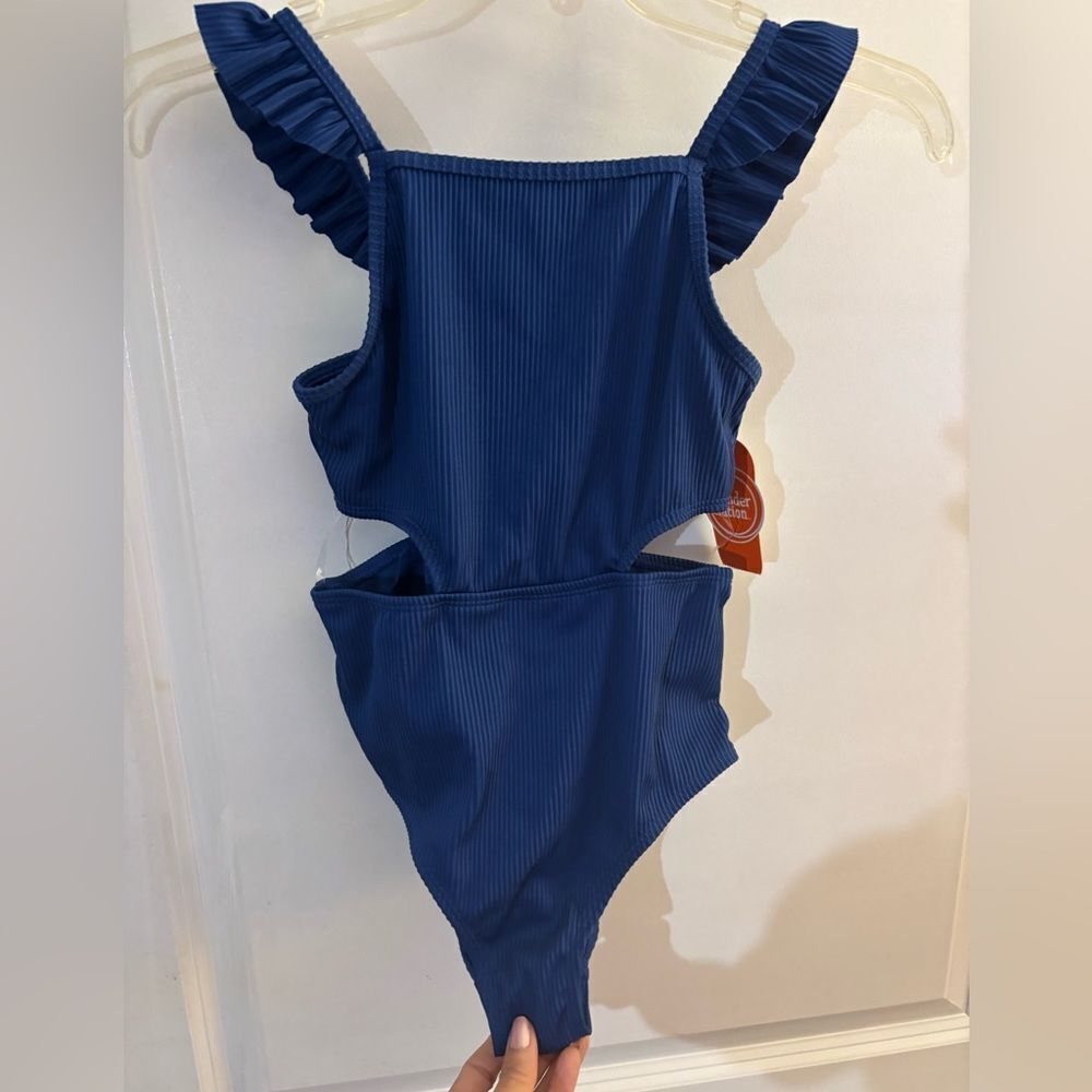 Girls Wonder Nation Blue Ruffled One-Piece Swimsuit Sz M 7/8